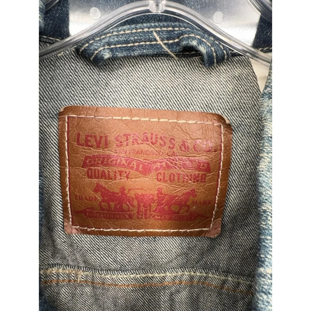 Levis Denim Jacket Mens XL Blue Button Front Faded Distressed Western Casual